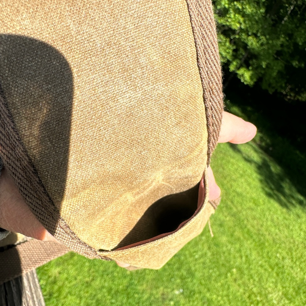 Canvas Camera bag/backpack. - Picture 14 of 15